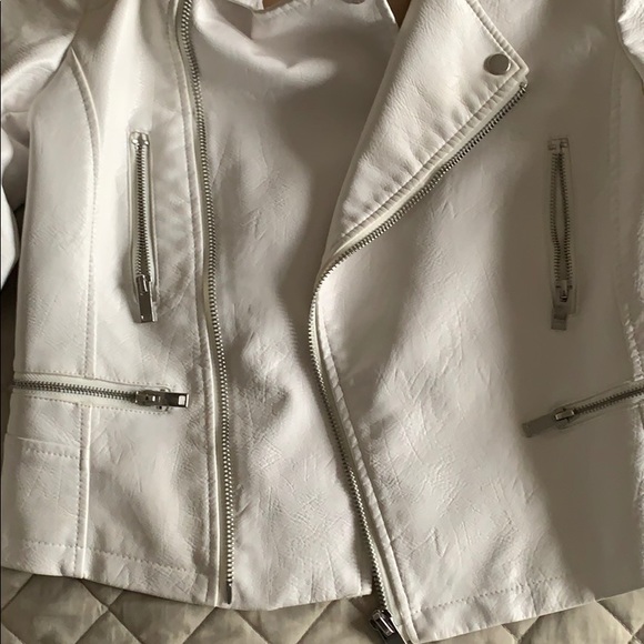 Beautiful white leather jacket - Picture 5 of 6